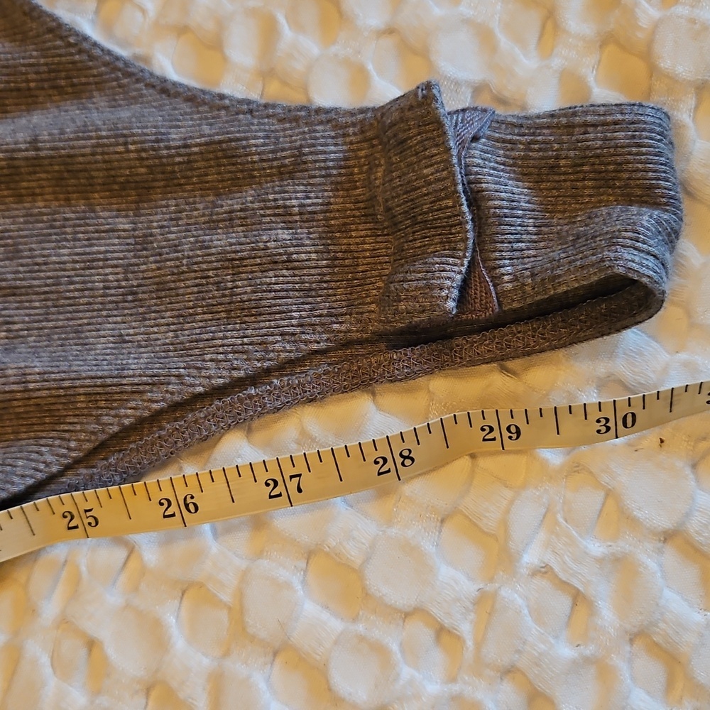 Universal Thread Gray Ribbed V-Neck Bodysuit - Picture 5 of 5